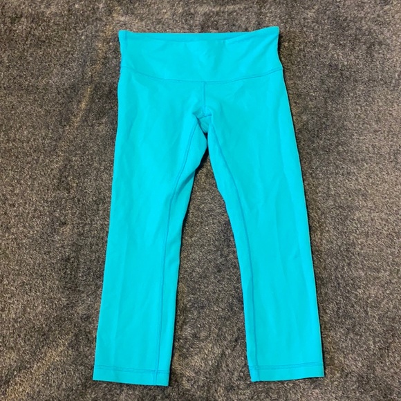 Lululemon Capri leggings (blue)
